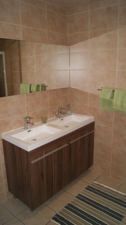 Fleurs-Sauvages Bed and Breakfast Hebronval Δωμάτιο φωτογραφία